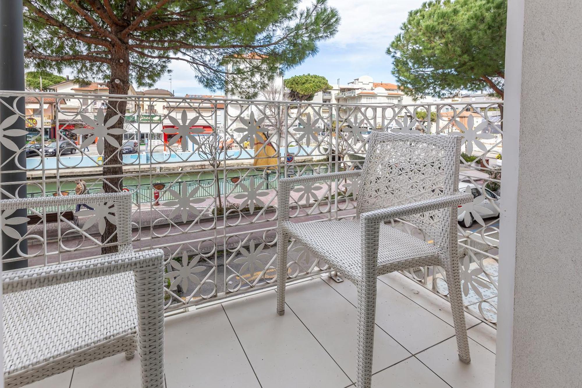 Hotel Al Cavallino Bianco Риччоне Экстерьер фото