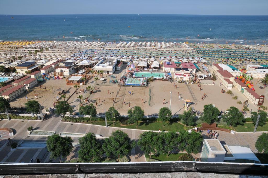 Hotel Al Cavallino Bianco Риччоне Экстерьер фото